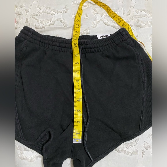 🆕 Victoria’s Secret PINK Ivy Fleece Curved Hem Shorts - Picture 8 of 13